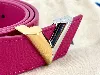 ceinture louis vuitton essential v 30mm en cuir fuchsia