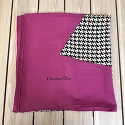 châle / grand carré christian dior 120x120cm à motif pied-de-poule et noeud papillon