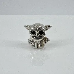 charm pandora x star wars baby yoda grogu  argent 925 millième (22 ct) 3,96g