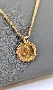 collier maille fantaisie orné d'un pendentif de demi souvrain imité or 750 millième (18 ct) 7,99g