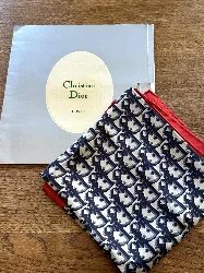 foulard / carré christian dior trotter en soie monogram bleu et rouge