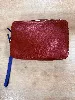 pochette furla en cuir rouge et bleu
