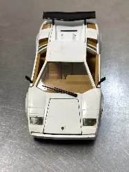 voiture miniature 1/24 lamborghini countach