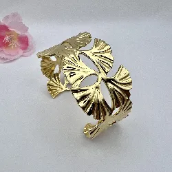 31222764 bracelet manchette motif feuille de ginkgo en acier doré largeur 3,2 cm