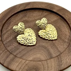 3127309 boucles d'oreilles pendants coeurs martelés en acier doré t2,2 x 3 cm