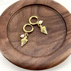 3605109 boucles d'oreilles creoles avec pendentifs coque et perle