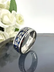 bague anneau en métal argenté ornée des motifs dragon