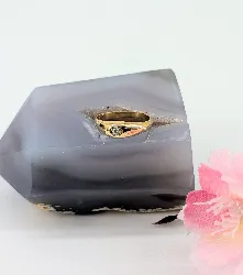 bague bombée en or ornée d'un diamant d'environ 0,10ct or 750 millième (18 ct) 3,65g