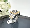 bague chevalière en métal argenté et doré avec une pavage de strass