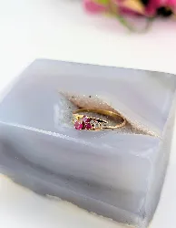 bague or sertie de 3 rubis et 2 oxydes or 375 millième (9 ct) 1,01g