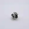 charm en argent en forme de fleurs  argent 925 millième (22 ct) 1,82g