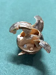 figurine jouet bakugan - subterra hyper dragonoid