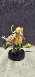 figurine loki marvel résine