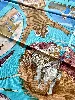 foulard/ carré hermès chasse exotique en soie dans les tons dominants bleus