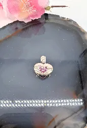 pendentif coeur en or blanc serti de petits diamants et rubis or 750 millième (18 ct) 2,82g