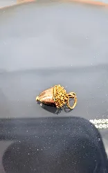 pendentif gland en or or 750 millième (18 ct) 0,67g