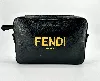 pochette fendi caméra case en cuir noir avec une poche et 8 fentes pore cartes
