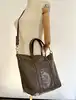 sac vanessa bruno zippy en cuir taupe avec bandoulière