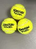 3 balles de tennis
