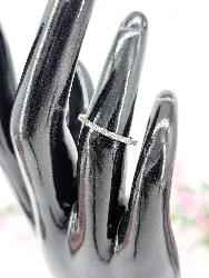 bague alliance demi tour américain sertie d'une ligne de petits diamants or 750 millième (18 ct) 1,61g