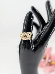 bague bombée motifs croisé ornée d'éclats de diamants or 750 millième (18 ct) 9,02g
