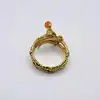 bague les néréides en forme de serpent et fleurs avec pierres orange et rouge
