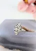 bague marquise pavée de diamants d'environ 0,85ct au total or 750 millième (18 ct) 4,26g