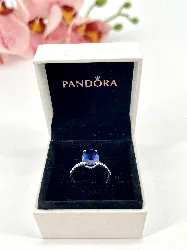 bague pandora solitaire ornée d'une pierre bleu t56 argent 925 millième (22 ct) 2,58 g