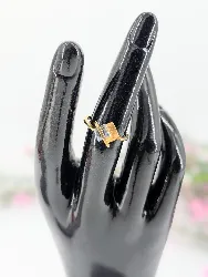 bague stylée sertie d'une topaze carrée bleue or 750 millième (18 ct) 2,07g