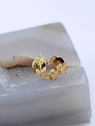 boucles d'oreilles feuilles en or serties de petits diamants or 750 millième (18 ct) 1,81g