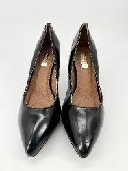 chaussures / escapins bellucci en talons en cuir noir