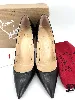 escarpins louboutin modèle decollete 554 en cuir noir