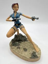 figurine tomb raider l'ange des tenebres , prague