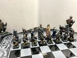 jeu d echec medieval plateau en verre pieces en resine