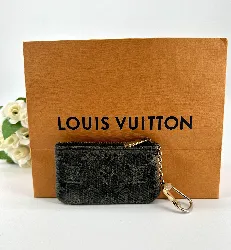 porte monnaie louis vuitton en denim gris et la doublure en cuir jaune