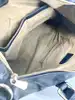 sac à main versace collection en cuir grainé souple bleu marine avec bandoulière réglable et amovible