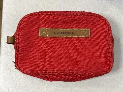 trousse de voyage lancel en toile rouge