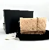 wallet on chain classique chanel en cuir beige rosé