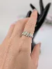 bague bombée en or blanc avec une pavage de petits diamants or 750 millième (18 ct) 2,77g