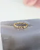 bague demie alliance en or sertie de 7 oxydes or 750 millième (18 ct) 1,70g