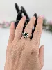 bague marguerite en or blanc centrée d'un saphir entouré de 8 petits diamants taille 8/8  or 750 millième (18 ct) 2,76g