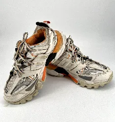 baskets balenciaga modèle track blanc gris et orange