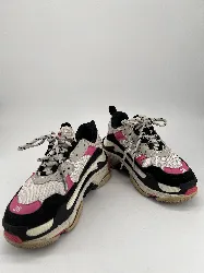 baskets balenciaga modèle triple s blanc noir et rose