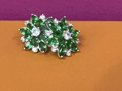 boucles d'oreilles fantaisies argentées, vertes