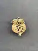 broche grenadeen émail avec oxydes