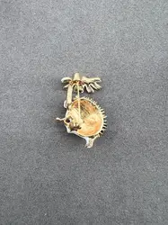 broche hérisson en émail