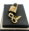 cadenas louis vuitton avec deux clés