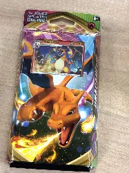 deck de combat dracaufeu epée et bouclier voltage éclatant