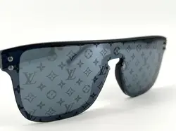 lunettes de soleil louis vuitton waimea noir monogram z1082w avec détails cloutés en métal argenté