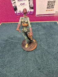 statue - salvador dali - woman with drawers - burning giraffe (1936-1937)